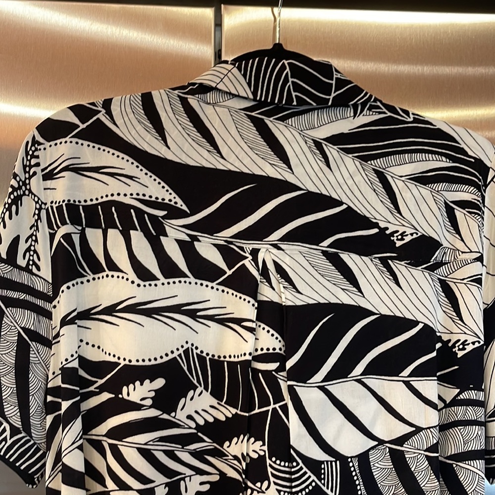 Farm Rio dress. - Picture 7 of 9